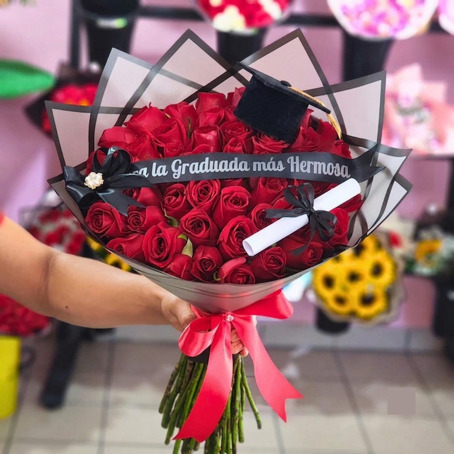 Ramo de graduación 50 rosas