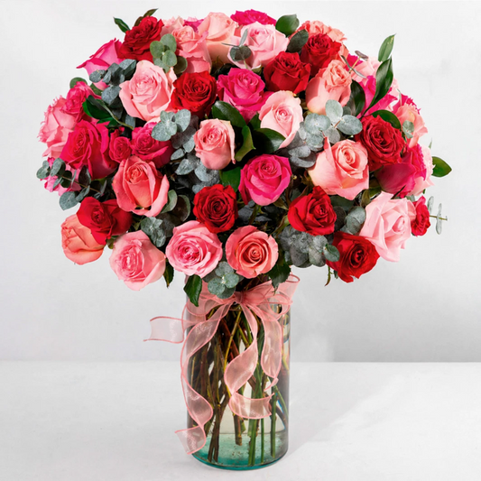 Arreglo de 50 Rosas Combinadas