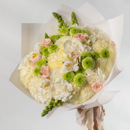 Ramo de Claveles Blancos y Margaritas