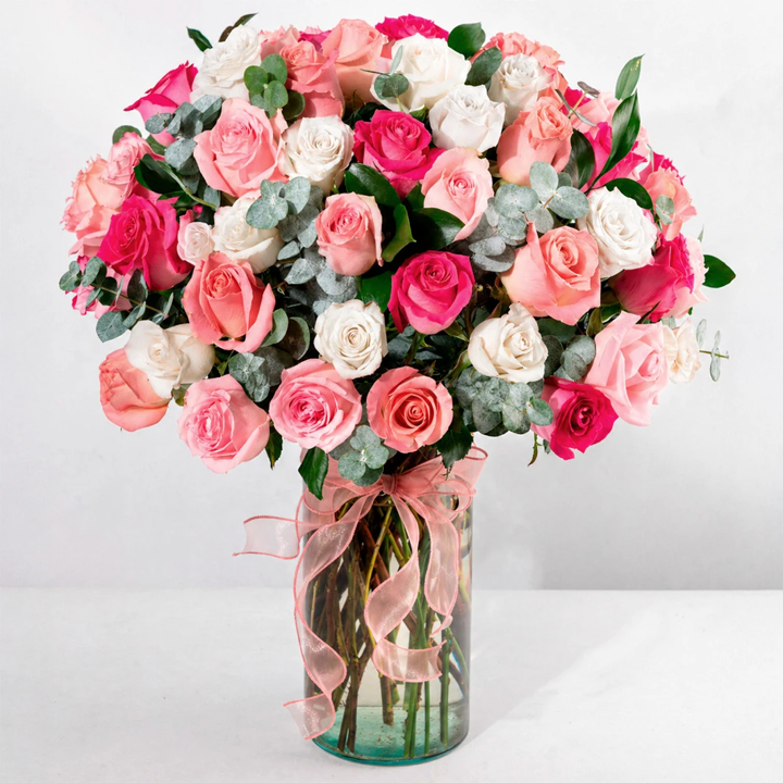 Arreglo de 50 Rosas Combinadas