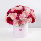 Dulce Emoción con Rosas y Claveles