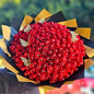 Ramo de 200 rosas con diamantes, mariposas y corona